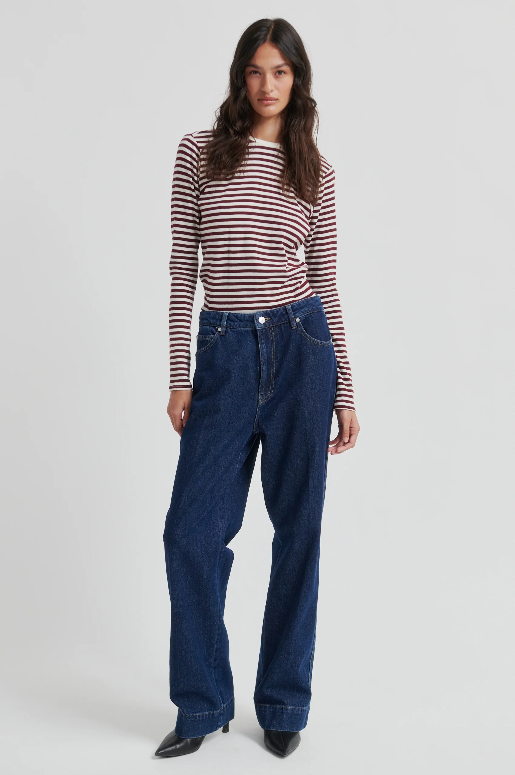 Alvilda O-Neck Tee - Image 3
