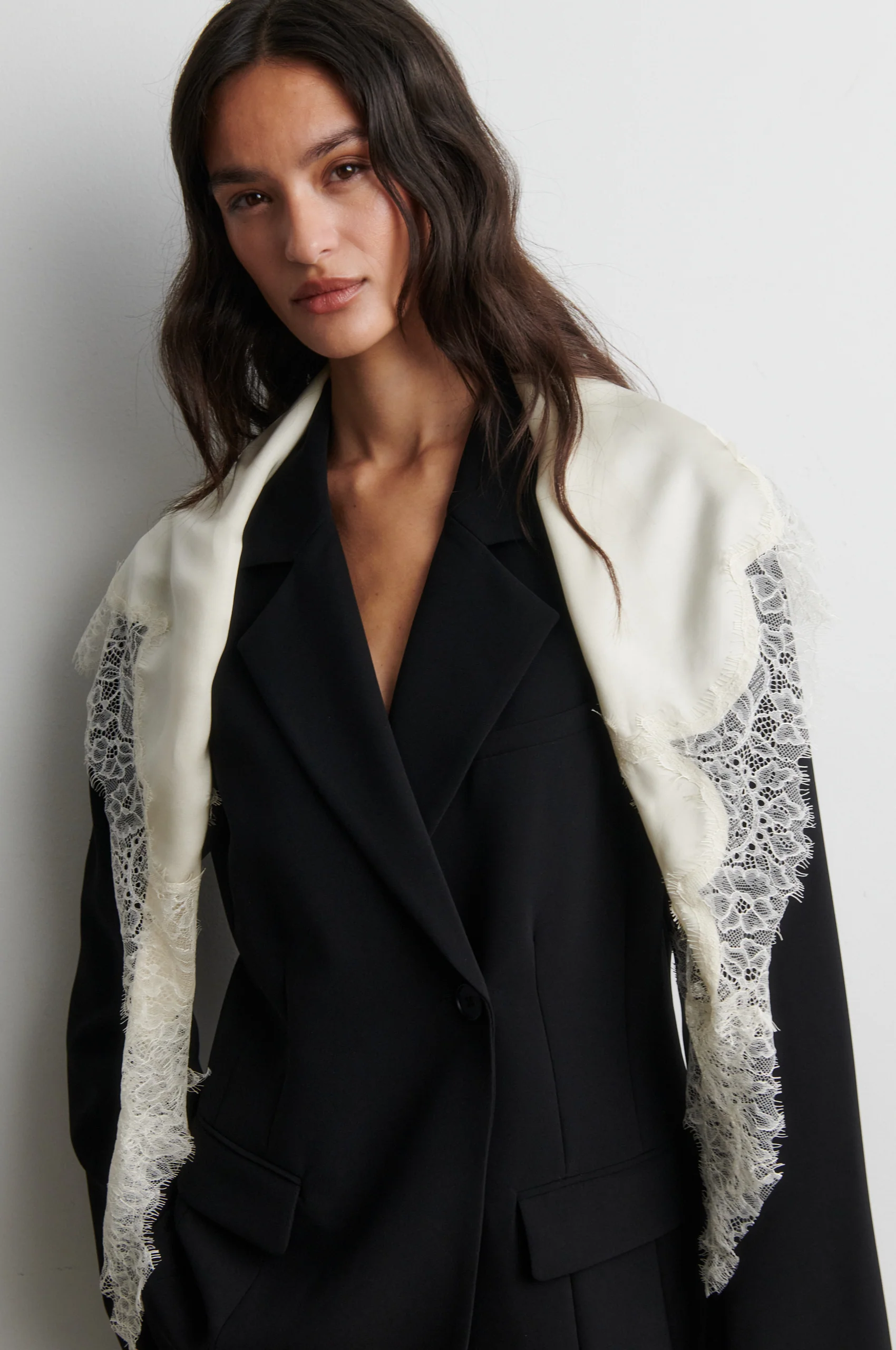 Lacia Contrast Hip Scarf - Image 4